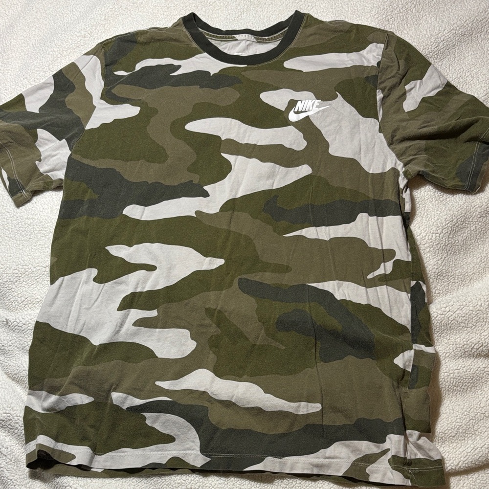 Nike Men's Camo Short Sleeve Tee - Olive, White, Black